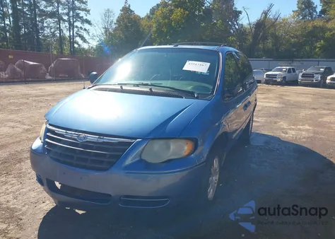 2007 Chrysler Town & Country Touring from USA, damaged, VIN 2A4GP54L47R223485